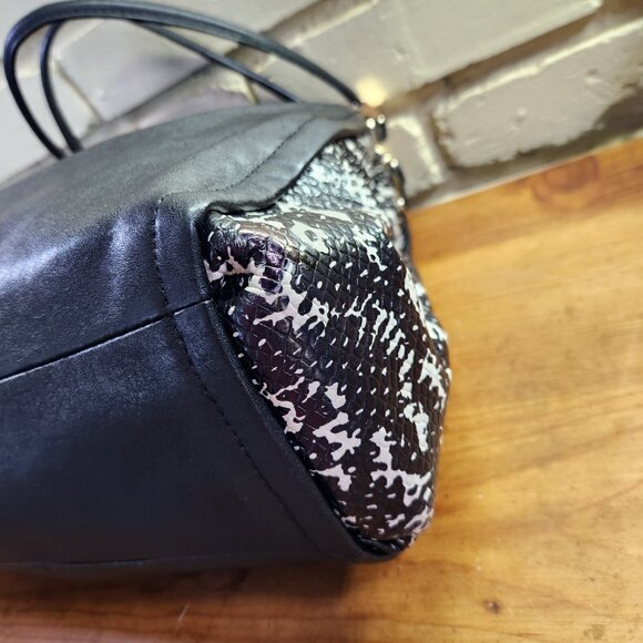 Like New Coach Phoebe BLack & White Python Shoulder Bag Purse - Picture 9 of 14